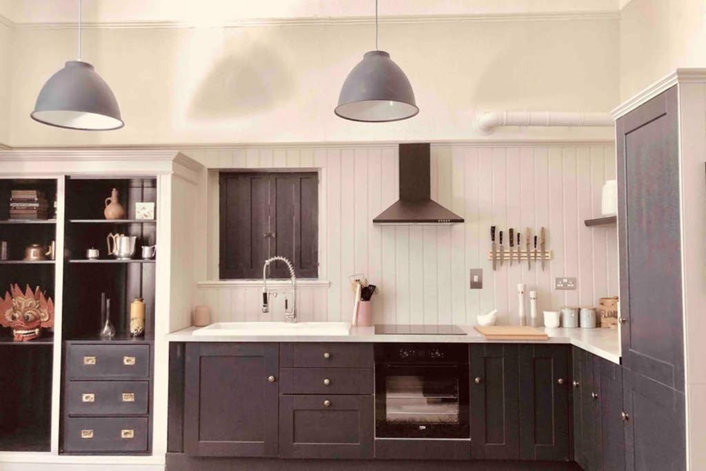 Seaside Escape - Gorgeous 2 Bed Apartment In St-Leonards-On-Sea Hastings Esterno foto