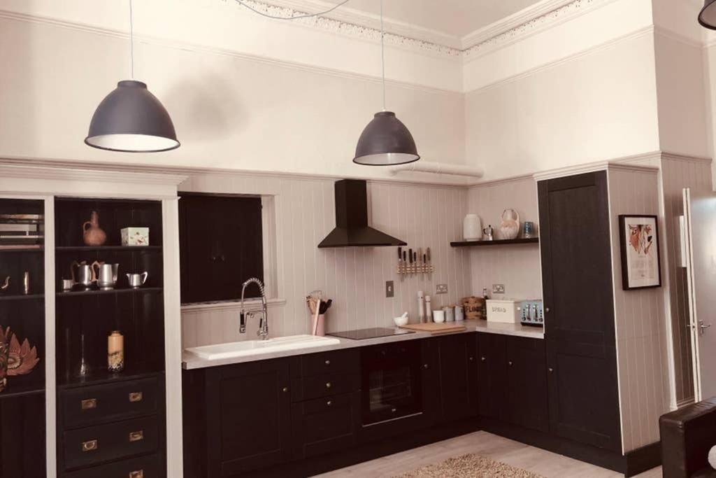 Seaside Escape - Gorgeous 2 Bed Apartment In St-Leonards-On-Sea Hastings Esterno foto
