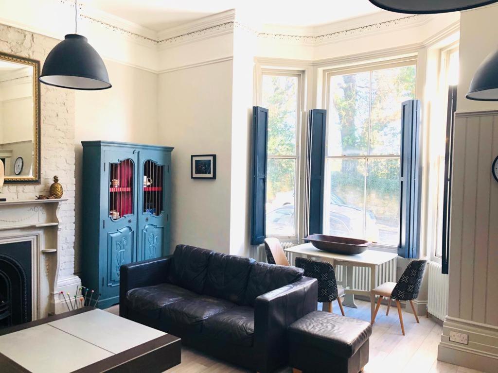 Seaside Escape - Gorgeous 2 Bed Apartment In St-Leonards-On-Sea Hastings Esterno foto