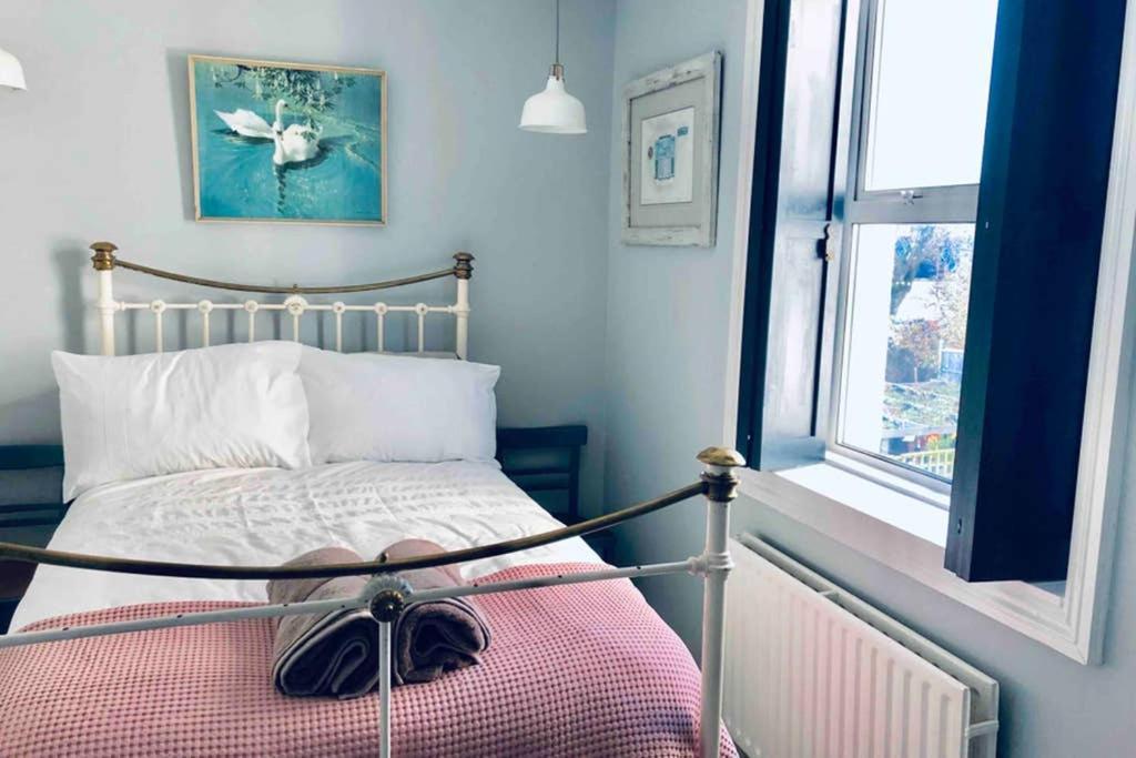 Seaside Escape - Gorgeous 2 Bed Apartment In St-Leonards-On-Sea Hastings Esterno foto