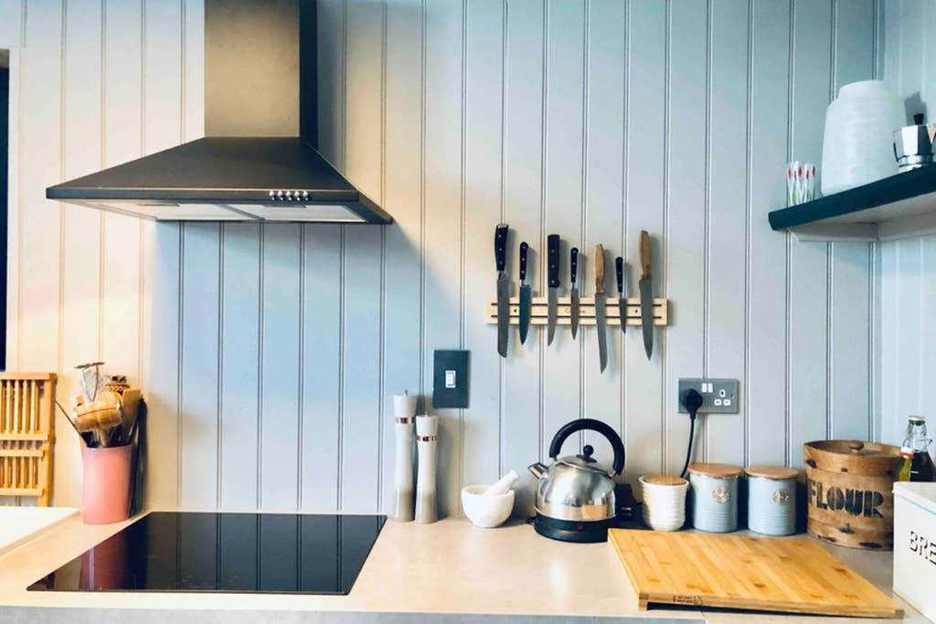 Seaside Escape - Gorgeous 2 Bed Apartment In St-Leonards-On-Sea Hastings Esterno foto